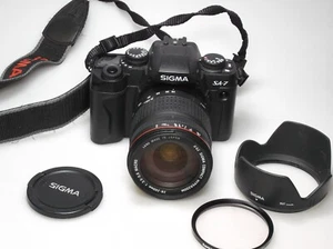 Sigma SA-7 + Sigma AF 28-200mm F3.5-5.6 Macro - Imagen 1 de 3