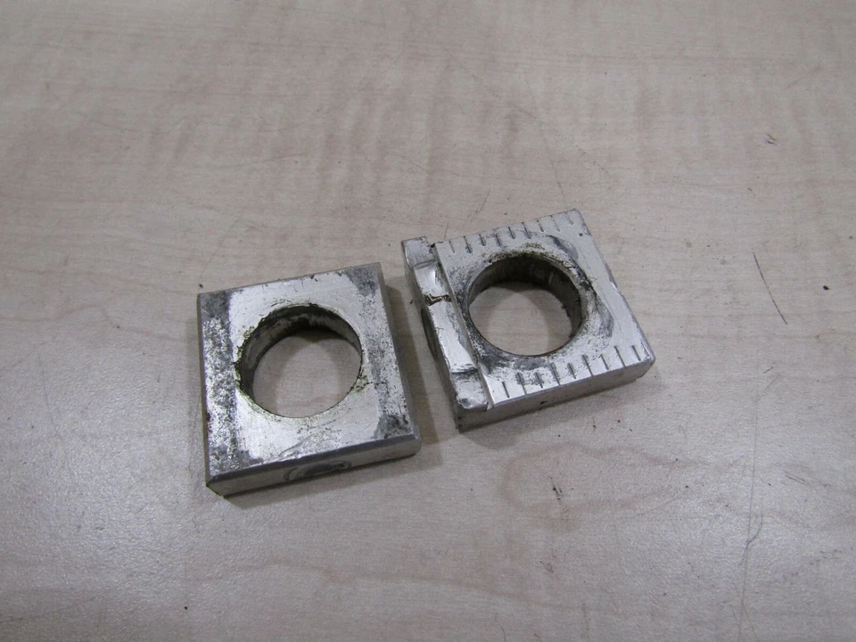 Yamaha YZ250F 2002 bloques de eje Foto 1 de 1