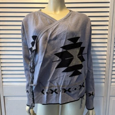 Suéter para mujer HeartSoul XL gris estampado azteca Foto 1 de 4