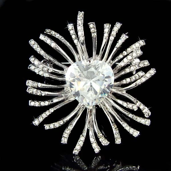 Broche de boda nupcial Love Heart piedra grande hecha con cristal de Swarovski San Valentín Foto 1 de 1