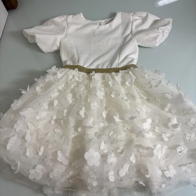 Girls Tip Top Dress White Flower Petals  And Lace Special Occasion Size 7 - Image 1 of 4