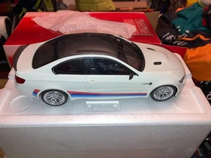 GT707 GT SPIRIT BMW M3 E92 WEISS M STRIPES 2012 LIM. ED. 1750 STÜCK VERSAND. WELT. - Bild 1 von 22