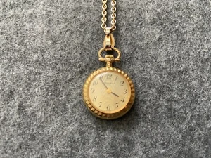 Reloj Colgante Collar Vintage Cuerda Mecánica Caravelle Hecho en Suiza - Imagen 1 de 4