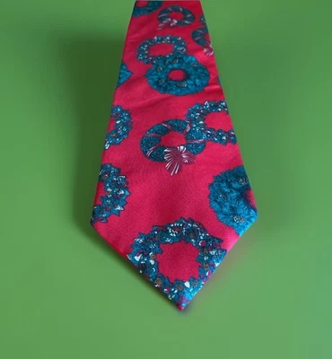 Dillards Mens Necktie Italian Silk Christmas Wreaths On Red 57X4” - Image 1 of 4