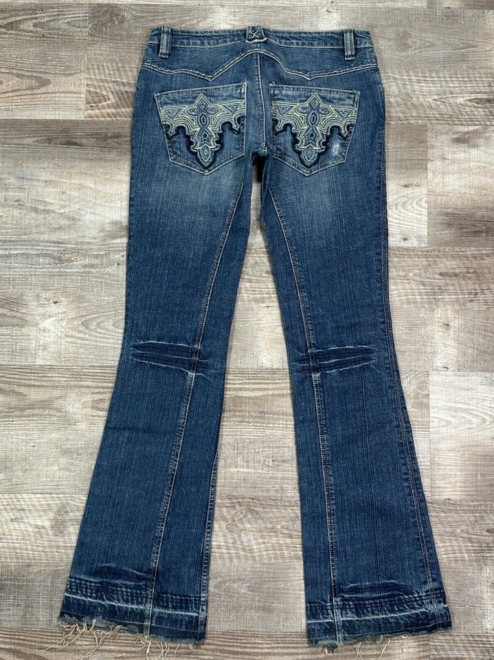 VTG Y2K Antik Denim Women’s Sz 30 Embroidered Flare Leg Western Low Rise Jeans - Image 1 of 4