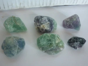 cristalloterapia FLUORITE VERDE ARCOBALENO MINERALE GREZZO A++ naturale new age - Foto 1 di 4