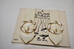 VINTAGE WHITE VINYL PUMP STRAP DEAD STOCK 1960'S TIP TOE ORIGINAL CARD - Picture 1 of 2