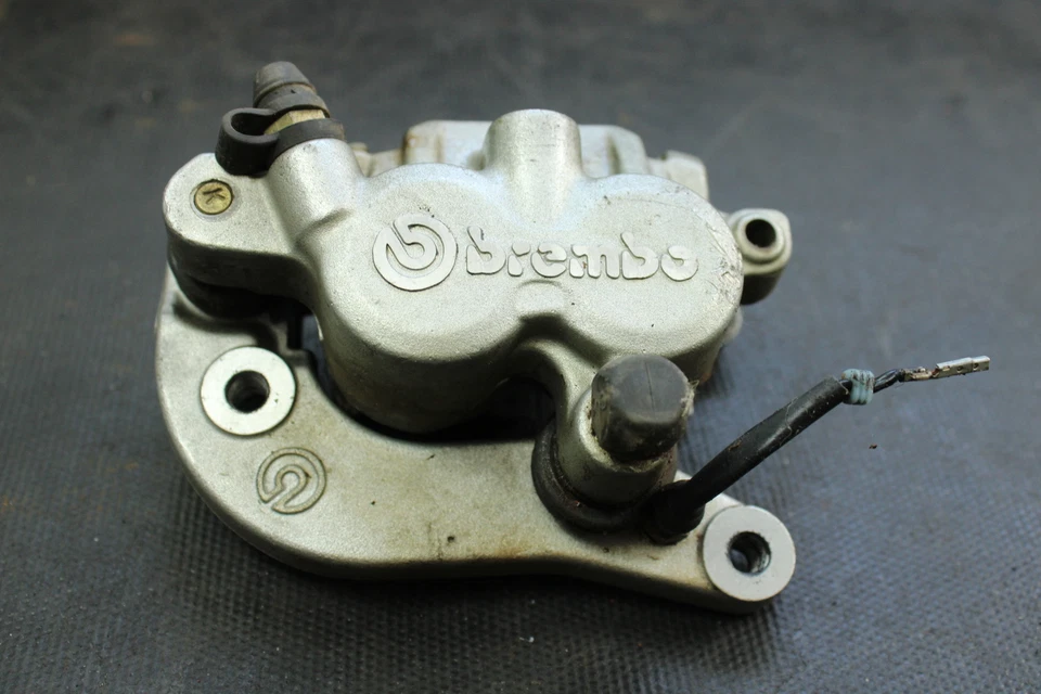 Pinza de freno delantera Brembo 2006 Ktm 300XCW OEM B4428 Foto 1 de 4