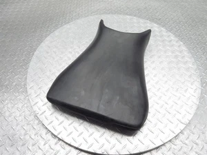 2005 03-05 Yamaha YZFR6 R6 Front Seat Saddle Rider Driver - Picture 1 of 9