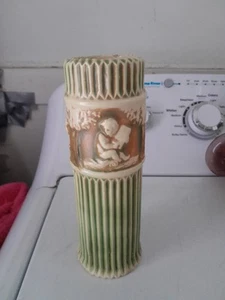 Roseville Donatello 8 1/2" Kunstkeramik Cherub Lesen Grün Keramik Vase Ist-Zustand - Bild 1 von 9