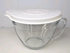 Pampered Chef Large Clear Glass Batter Pouring Measuring Bowl 2 QT 8 Cups w Lid - Picture 1 of 3