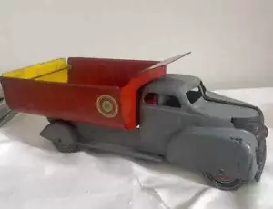 Camión de volteo Marx/Lumar de construcción de acero prensado de la década de 1940 ¡En muy buen estado!! - Imagen 1 de 8