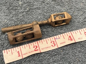 Vintage geschnitzt Holz Holz Volkskunst Miniatur Launen Kugeln Stöcke antik - Bild 1 von 10