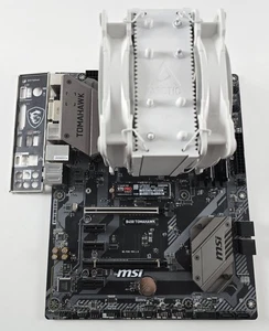 AMD Ryzen 5 5600X + MSI B450 Tomahawk + 16GB DDR4 + 512GB Samsung 970 PRO, Win11 - Bild 1 von 5