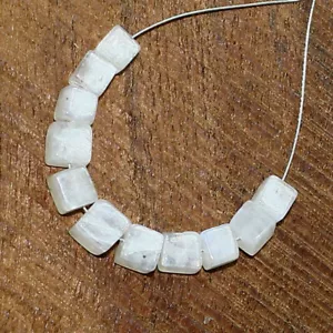 Cuentas de cubo lisas de piedra lunar arco iris briolette piedras preciosas sueltas naturales joyería - Imagen 1 de 3