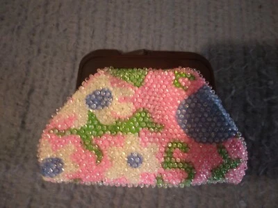 Beautiful Vintage Flower  Pattern  Change Purse. Plastic Clasp And Liner.  - Image 1 of 4