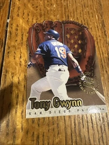 Pacific Paramount Fielders Choice #16 1999 Tony Gwynn Salón de la fama inserto troquelado raro - Imagen 1 de 3