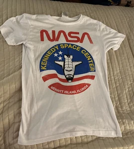 NASA Kennedy Space Center T Shirt White Size M Freeze Brand Short sleeve - Picture 1 of 4