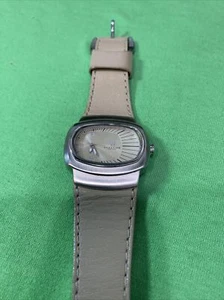 Reloj analógico reacción para damas Kenneth Cole con correa de cuero S-103-03-RK2103 - Imagen 1 de 12
