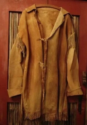 Casaco de franja de camurça Old West Buckskin, exclusivo casaco de franja de couro Mountain Man - Imagem 1 de 4