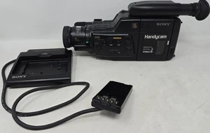 Sony Handycam Video 8 CCD-F280 Camera Video Camera FOR PARTS READ DESC - Picture 1 of 15