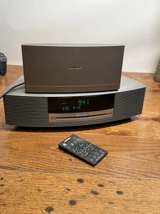 Sistema de música Bose Wave con control remoto y módulo DAB totalmente funcional - Imagen 1 de 17