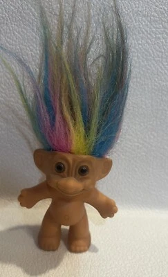 Muñeca Russ Troll de colección pelo arco iris ojos marrones 3" de alto sin pelo Foto 1 de 4
