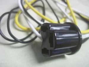 ENCHUFE CONECTOR DE FAROS HARLEY FL Y SPORTSTER 3 postes CONSTRUCCIÓN DE HELICÓPTERO - Imagen 1 de 3