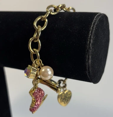 Pulsera Charm Rosa Brillante Perla Estrás Firmada Betsey Johnson Patinaje sobre Hielo  Foto 1 de 4