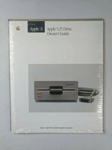 Vintage Apple II Apple 5.25 Drive Owner’s Guide Book Manual  - Picture 1 of 2