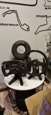 Fanatec QR1 Steer Wheel Stand Black with screws - SimRacing accessorie - Fanatec - Image 1 of 4