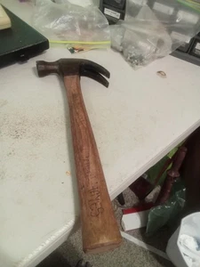 Vintage 16 OZ Plumb Carpenter's Curved Claw Hammer - Picture 1 of 5