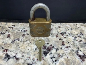 VINTAGE LARGE BRASS EATON YALE & TOWNE INC. ANTIQUE LOCK WITH KEY WORKS - Picture 1 of 6