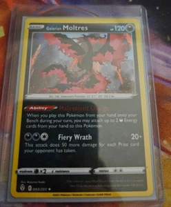 Pokémon TCG Galarian Moltres Evolving Skies 093/203 Holo Holo selten - Bild 1 von 1