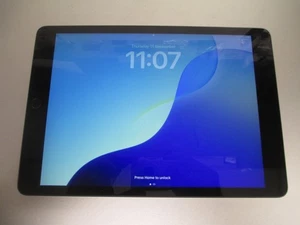  Apple iPad 9th Gen Generation 2021 64GB Wi-Fi Grey A2602 (Ref 352673) **Read** - Picture 1 of 15