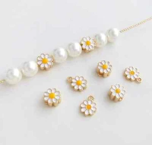 18K Gold Plated Daisy Flower Enamel Bead or Charm - Picture 1 of 3