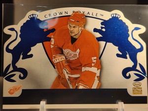 2003 Pacific Crown Royal NICKLAS LIDSTROM Emerald Blue #35 Detroit Red Wings