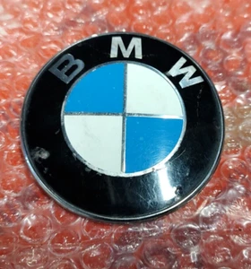 Original OE 51148203864 BMW E39 E46 Stemma Logo Emblema Fregio Baule Posteriore - Imagen 1 de 2