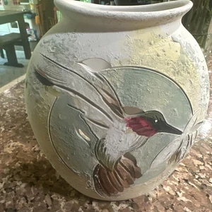 Hand Crafted Signed White Clay Vase Pottery/Stoneware Light Hummingbird Nature - Picture 1 of 16