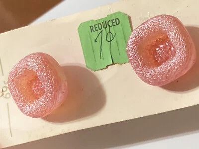 VTG Le Chic Plastic Buttons Mod Pink Pearly Raised Square Shank 1" 2 NEW on Card - Image 1 of 4