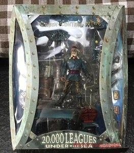 Mezco one:12 Vingt mille lieues sous les mers Capitaine Nemo Luxury Scene NEW - Picture 1 of 4