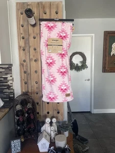 Wrangler Oversized Ultra Plush Throw Blanket Southwest Aztec Stripe Cozy Soft - Picture 1 of 10