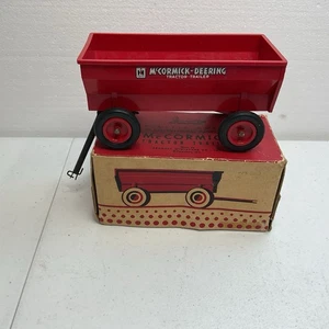 Product Miniature International Harvester McCormick Deering Tractor Trailer 247 - Picture 1 of 15