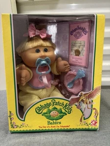 Cabbage Patch Kids Babies Baby Girl Blonde Hair Blues Eyes-Perla Celine July 28 - Picture 1 of 8