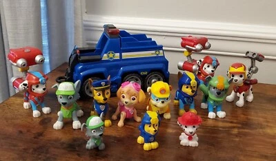 LOTE DE BONECOS PATRULHA DE PATAS VEÍCULO Rocky Marshall Rubble Skye Chase Sea acender - Imagem 1 de 4