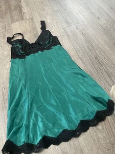 Victoria’s Secret Green Blue Satin & Lace Chemise Nightie Lingerie Size Small - Picture 1 of 7