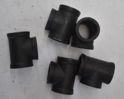 Lot of 5 3 Way Outlet Tee Fittings Threaded Tools Black Metal 1" x 1" x 1" - Image 1 of 4