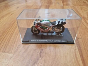 1/24 DEAGOSTINI IXO - 2000 HONDA VTR1000 COLIN EDWARDS DIECAST MOTORCYCLE BIKE - Picture 1 of 2