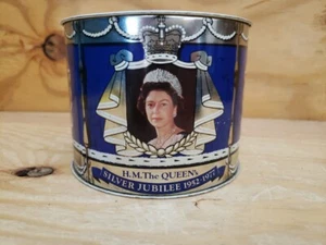 Vintage metal tin silver Jubilee 1977 HM the Queen - Picture 1 of 10