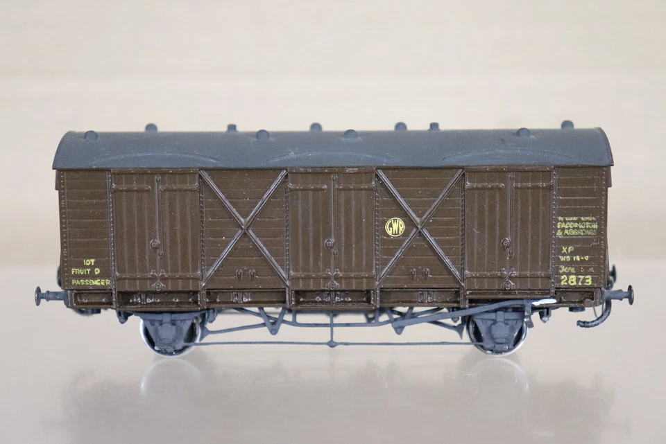 WRENN KIT BUILT GW GWR FRUIT VAN D WAGON 2873 oa - Image 1 of 4